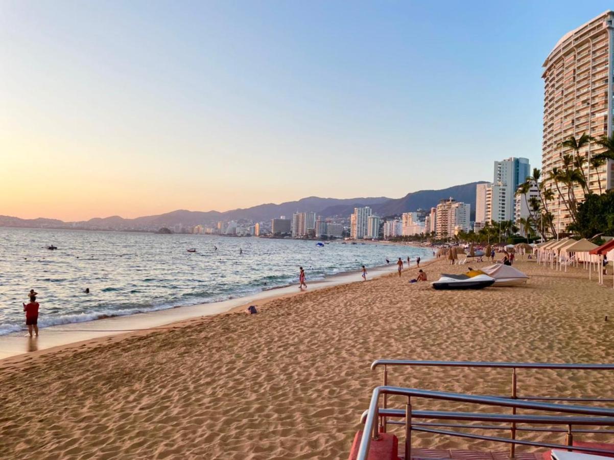 Sky Inn Acapulco Y Condominio Mediterrane Luaran gambar