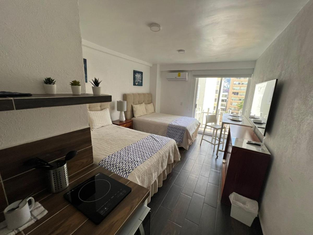 Sky Inn Acapulco Y Condominio Mediterrane Luaran gambar