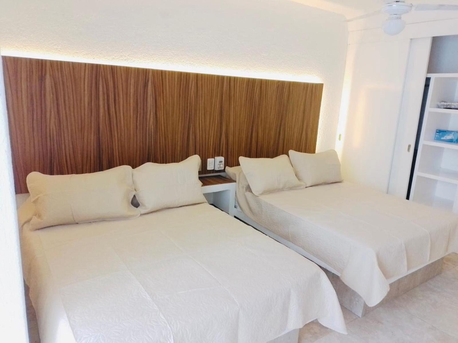 Sky Inn Acapulco Y Condominio Mediterrane Luaran gambar